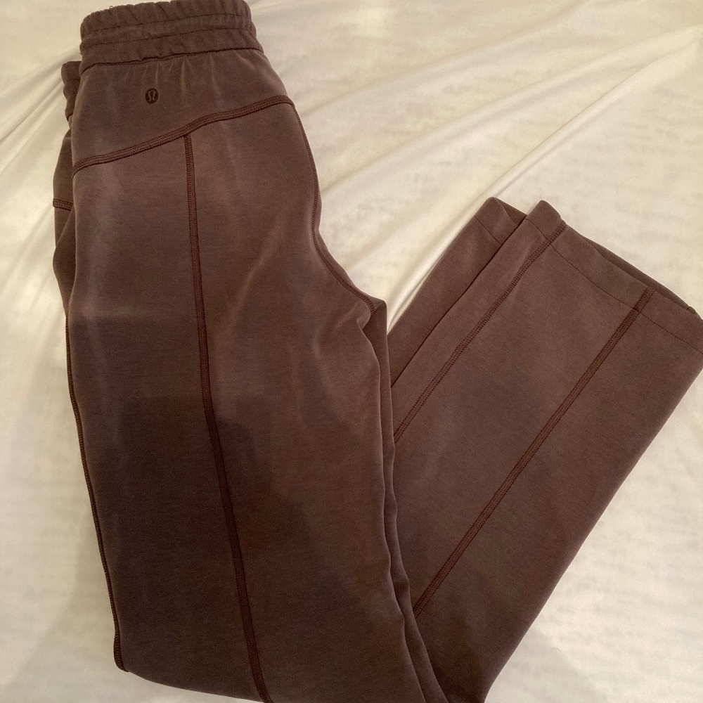 Lululemon Softstreme Pants in Espresso